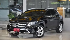 Mercedes-Benz GLA-Class 1.6 GLA200 ปี 2020 ไมล์แท้4x,xxxโล สวยชิดป้ายแดง รถบ้านมือเดียว ออกรถ0บาท