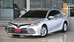 Toyota CAMRY 2.0 G ปี 2019 รถบ้านมือเดียว เข้าศูนย์ตลอด ไม่เคยติดแก๊ส สวยเดิมทั้งคัน ออกรถ0บาท