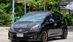 2023 Honda JAZZ 1.5 i-VTEC รถเก๋ง 5 ประตู 