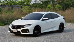 HONDA CIVIC 1.5 TURBO HATCHBACK (FK) ปี 2017 มือแรก ลูกค้าดูแลอย่างดี เข้าเซอร์วิสศูนย์ทุกระยะ