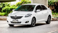 2010 Toyota VIOS 1.5 E รถเก๋ง 4 ประตู 