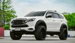 MU-X 3.0 4WD Phantom Collection ปี 2023