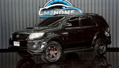TOYOTA FORTUNER 3.0 V 4WD AT ปี 2013 สีดำ