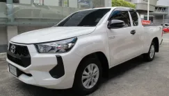 2024 Toyota Hilux Revo 2.4  ENTRY (โฉมใหม่ เครื่องยูโร 5 ) รถสวยสภาพใหม่มาก  ฟรีดาวน์