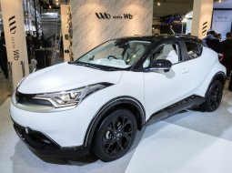 Toyota C-HR Style Wb ในงานโตเกียว ออโต้ฃาลอน 2017