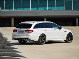 Mercedes-AMG เผยโฉมรถวากอนตัวโหด 2018 E63 S Wagon