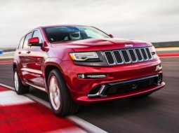 Jeep เตรียมเผยโฉม Grand Cherokee ที่ได้รับการถ่ายทอดพลังจาก Dodge Challenger Hellcat