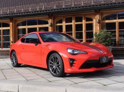 Toyota 860 Special Edition 2017 โดดเด่นเรียบหรูและพรีเมียม