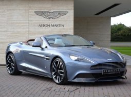 Aston Martin Vanquish Volante AM37 Edition คันเดียวบนโลก แต่งหรูพิเศษสมฐานะกับเรือยอร์ช