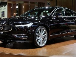 Volvo S90 T8 Inscription 2017 ปลั๊กอินไฮบริดใหม่ล่าสุด เริ่มวางจำหน่ายในไทยแล้ว