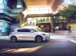 Lexus CT200h เตรียมจำหน่ายรุ่นปรับโฉม ในประเทศไทย