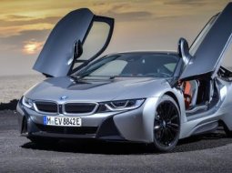 BMW เตรียมเปิดตัว i8 Coupe และ X2 