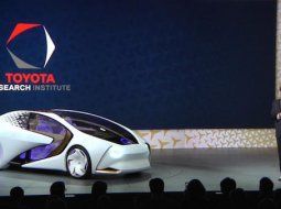 Toyota อวดโฉม Concept- i รถยนต์อนาคตอัจฉริยะ