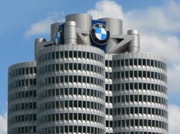 เจ้าหน้าที่กว่า 100 นาย บุกตรวจสำนักงานใหญ่ BMW เหตุสงสัยบิดเบือนค่ามลพิษ 