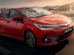 โตโยต้าเปิดตัวรุ่นย่อย Toyota Corolla Altis 2018 พร้อมระบบ T-Connect