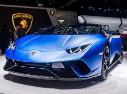 เมื่อ Lamborghini 350GT​ มาเจอกับ Lamborghini Huracan
