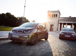 New BMW i3 เปลี่ยนถ่านใหม่ วิ่งไกลกว่า