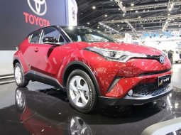 ราคา Toyota C-HR 2022: ราคาและตารางผ่อน โตโยต้า ซี-เอชอาร์ เดือนมีนาคม 2565