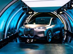 ส่องคอนเซปต์ iNext ว่าที่รถ SUV ไฟฟ้าเต็มรูปแบบคันแรกของ BMW