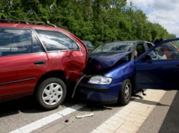 กฎหมายรถยนต์ที่ไทย ถ้าเกิดอุบัติเหตุ จะตัดสินใจอย่างไร?
