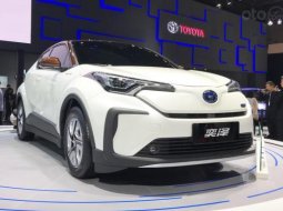  เปิดผ้าคลุม Toyota C-HR EV 2019 ไฟฟ้าคันแรกของโตโยต้าที่งาน Auto Shanghai 2019