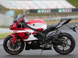 Yamaha ฉลองครบรอบ 20 ปี ด้วยการเปิดตัว YZF-R6 รุ่นพิเศษที่แดนปลาดิบ