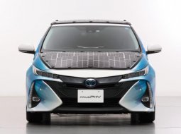 Toyota Prius ทดลองติดตั้งโซล่าร์เซลล์ เปลี่ยนแสงแดดเป็นไฟฟ้า ให้วิ่งไกลกว่าเดิม