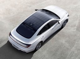 Hyundai Sonata เวอร์ชั่นติด "โซล่าเซลล์" พร้อมลุยตลาดรถปีหน้า 