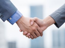 จับมือนั้นหมายถึงมิตร! มาดู List รายชื่อคู่ค้าร่วมสร้างนวัตกรรมยานยนต์ ปี 2562 ค่ายไหนเป็นพันธมิตรกันบ้าง