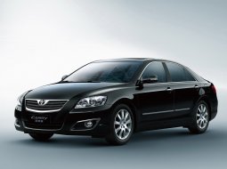 ตลาดรถ Toyota Camry ราคาถูก ใช้งบ 3 แสนก็ซื้อ ACV40 ได้แล้วตอนนี้