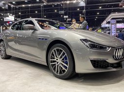 Maserati Ghibli Hybrid 2021 ยังคงแพงไม่เหมือนใคร แต่ก็เร้าใจมาก