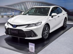 Toyota Camry 2022 ไมเนอร์เชนจ์ เลิกรุ่น 2.0 ให้เครื่อง 2.5 ในราคาเพิ่มเพียง 2 หมื่นบาท