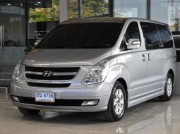 2011 Hyundai H-1 2.5 Maesto Deluxe  ออกรถง่าย