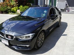 2016 BMW 330E  luxury hybrid  รถเก๋ง 4 ประตู 