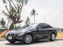 ขายรถมือสอง 2015 BMW 320i Luxury รถเก๋ง 4 ประตู 