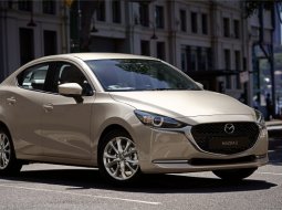 Mazda 2 ปี 2022 ปรับใหม่ เพิ่มไวเลสชาร์จ เบาะไฟฟ้า ให้คุ้ม ๆ ราคาเดิม 546,000 บาท