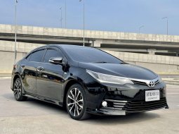 2017 Toyota Corolla Altis 1.8 S รถเก๋ง 4 ประตู 