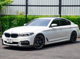 ขาย รถมือสอง 2017 BMW 530i 2.0 M Sport รถเก๋ง 4 ประตู  ออกรถ 0 บาท