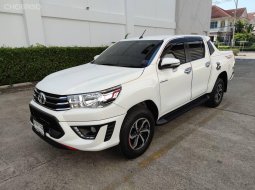 2017 Toyota Hilux Revo 2.4 Prerunner TRD Sportivo รถกระบะ 