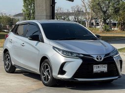 2020 Toyota YARIS 1.2 Sport รถเก๋ง 5 ประตู ฟรีดาวน์