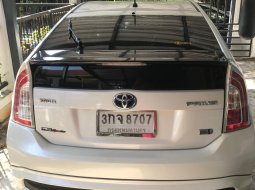 2013 Toyota Prius 1.8 Hybrid TRD Sportivo II รถเก๋ง 4 ประตู 