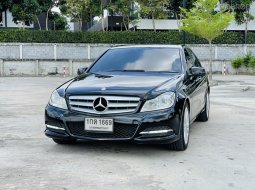 2012 Mercedes-Benz C200 1.8 Avantgarde รถเก๋ง 4 ประตู 