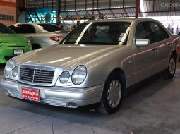ขายรถมือสอง 1996 Mercedes-Benz E230 2.3 Elegance รถเก๋ง 4 ประตู  คุณภาพอันดับ 1 ราคาคุ้มค่
