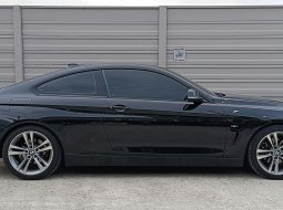 BMW 420d Sport Coupe 2 ประตู สีดำ เบาะแดง รถศูนย์ ปี 2014 วิ่ง 9x,xxx km