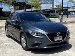 2015 Mazda 3 2.0 E Sports รถเก๋ง 5 ประตู รถบ้านแท้