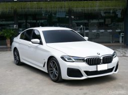 2021 BMW 520d 2.0 M Sport รถเก๋ง 4 ประตู 