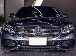 2016 Mercedes-Benz C350e AMG Dynamic รถเก๋ง 4 ประตู 