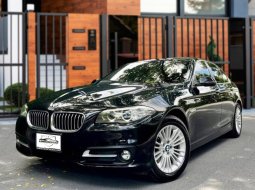 2015 BMW 520d Luxury ดีเซลรุ่นใหม่ LCi แล้ว หรูหรา เครื่องแรง ประหยัดสุด 22 กม./ลิตร