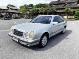 1997 Mercedes-Benz E230 2.3 Elegance รถเก๋ง 4 ประตู A/T