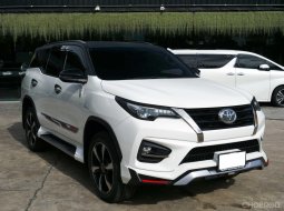 2019 Toyota Fortuner 2.8 TRD Sportivo SUV 